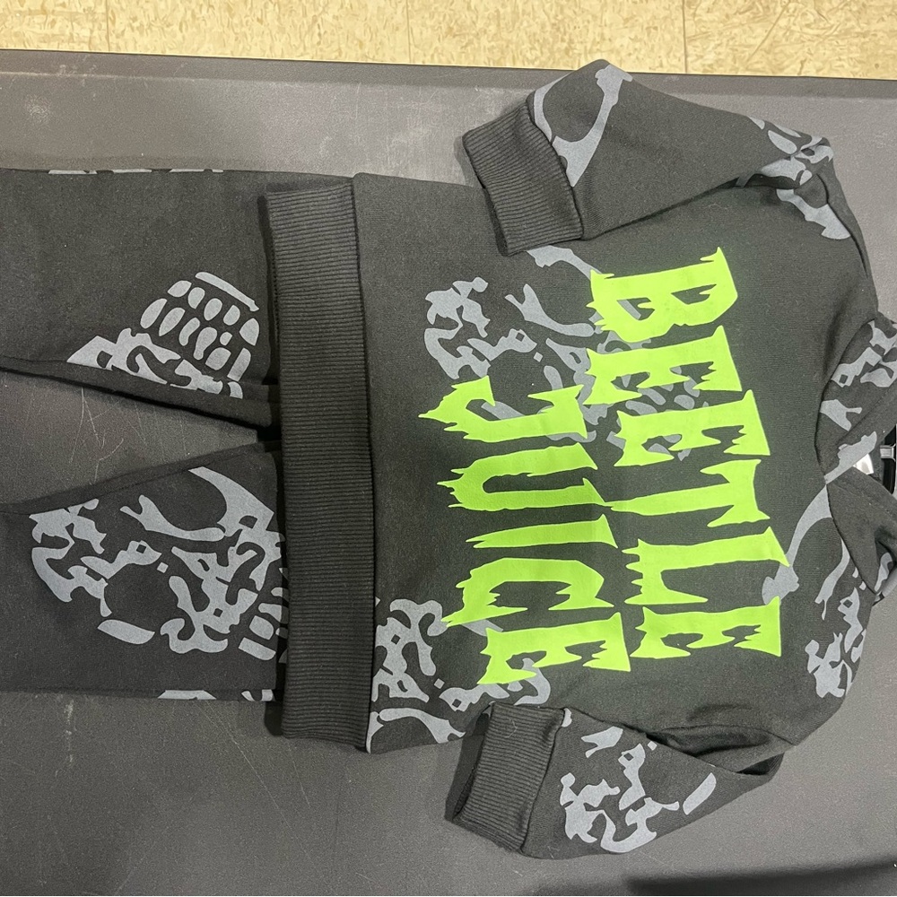 Beetle Juice Graphic Sweatshirt and Pants Set